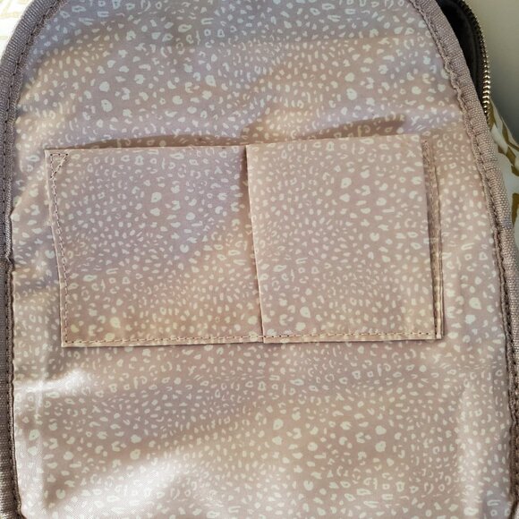 Backpack - Picture 9 of 12